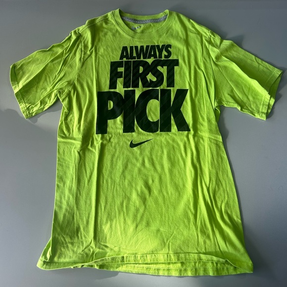 Nike Green Tshirt (Boys XL) - Picture 1 of 2